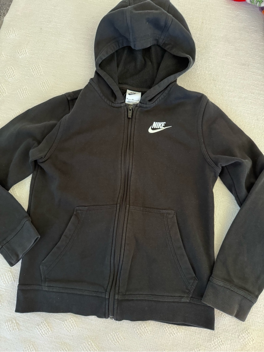 Nike Sportswear Club Fleece Full-Zip Hoodie-SZ M
T2